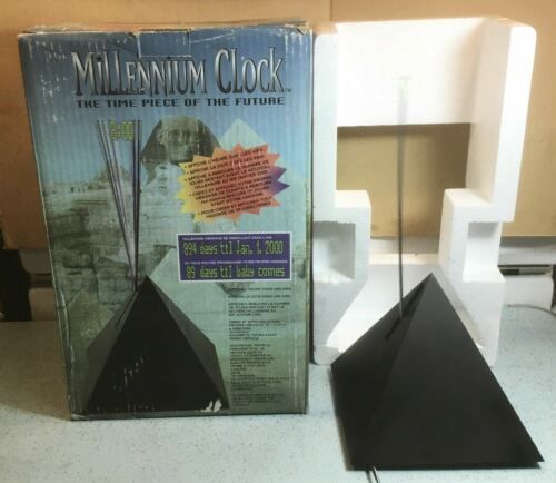 MILLENNIUM PYRAMID CLOCK (40K)